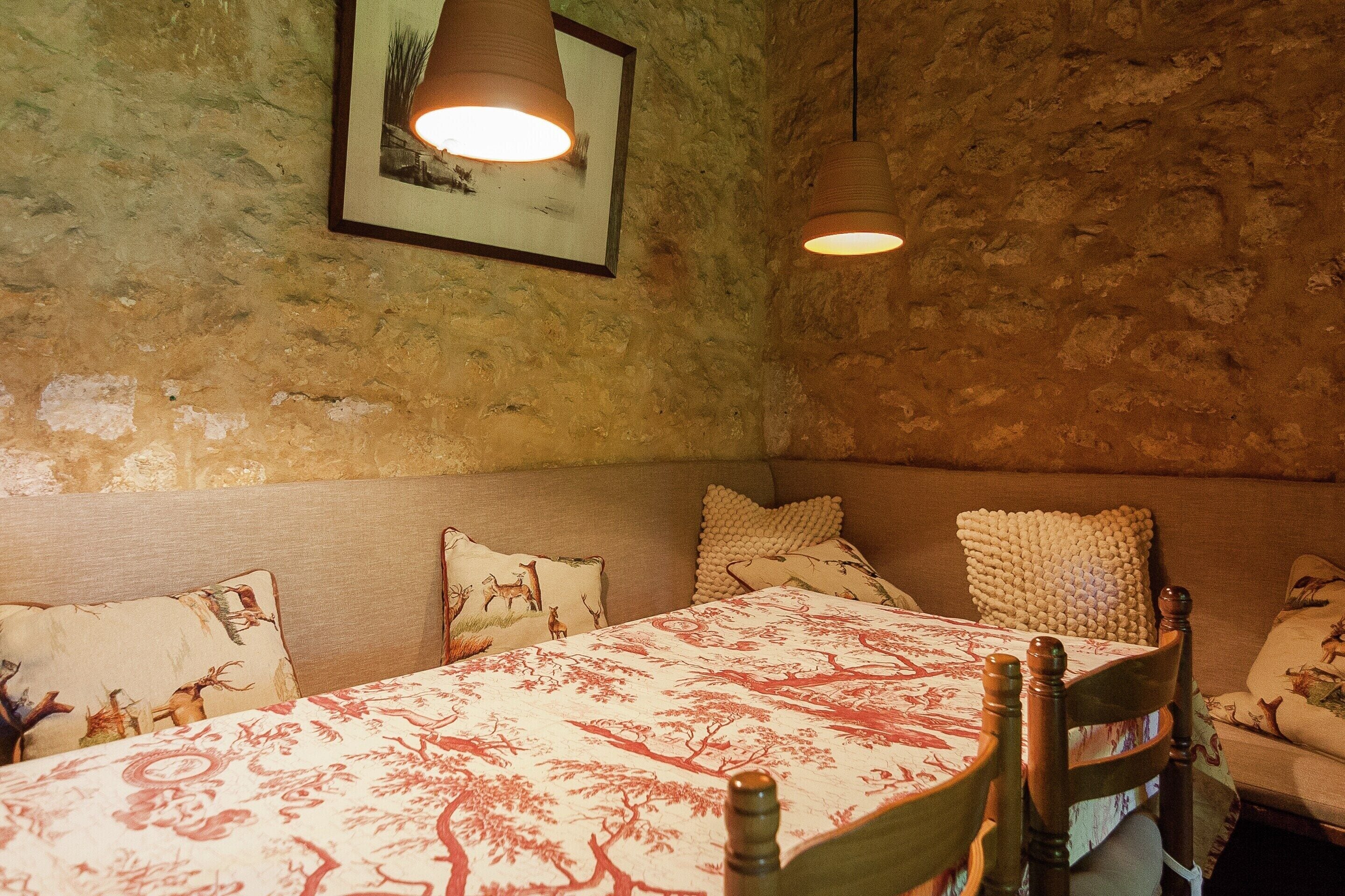 Cottage | Dining