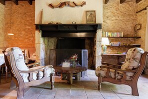 Cottage | Living room - Holiday Home in Dordogne Near Lascaux Cave (Les Eyzies)