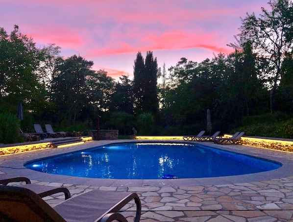 Cottage | Pool | Outdoor pool - Holiday Home in Dordogne Near Lascaux Cave (Les Eyzies)