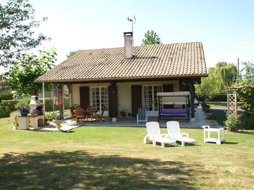 Comfortable Detached Holiday Home With Delightful Garden in Southern France