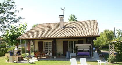 Comfortable Detached Holiday Home With Delightful Garden in Southern France