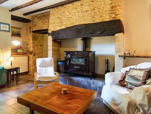 Living room - Spacious Family House With Lots of Privacy on 12 ha. Private Grounds (Saint-Germain-des-Pres)