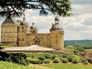 Exterior - Spacious Family House With Lots of Privacy on 12 ha. Private Grounds (Saint-Germain-des-Pres)
