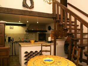 Dining - Charming Holiday Home in Draguignan With Swimming Pool (Draguignan)