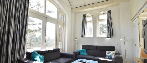 House | Living room
