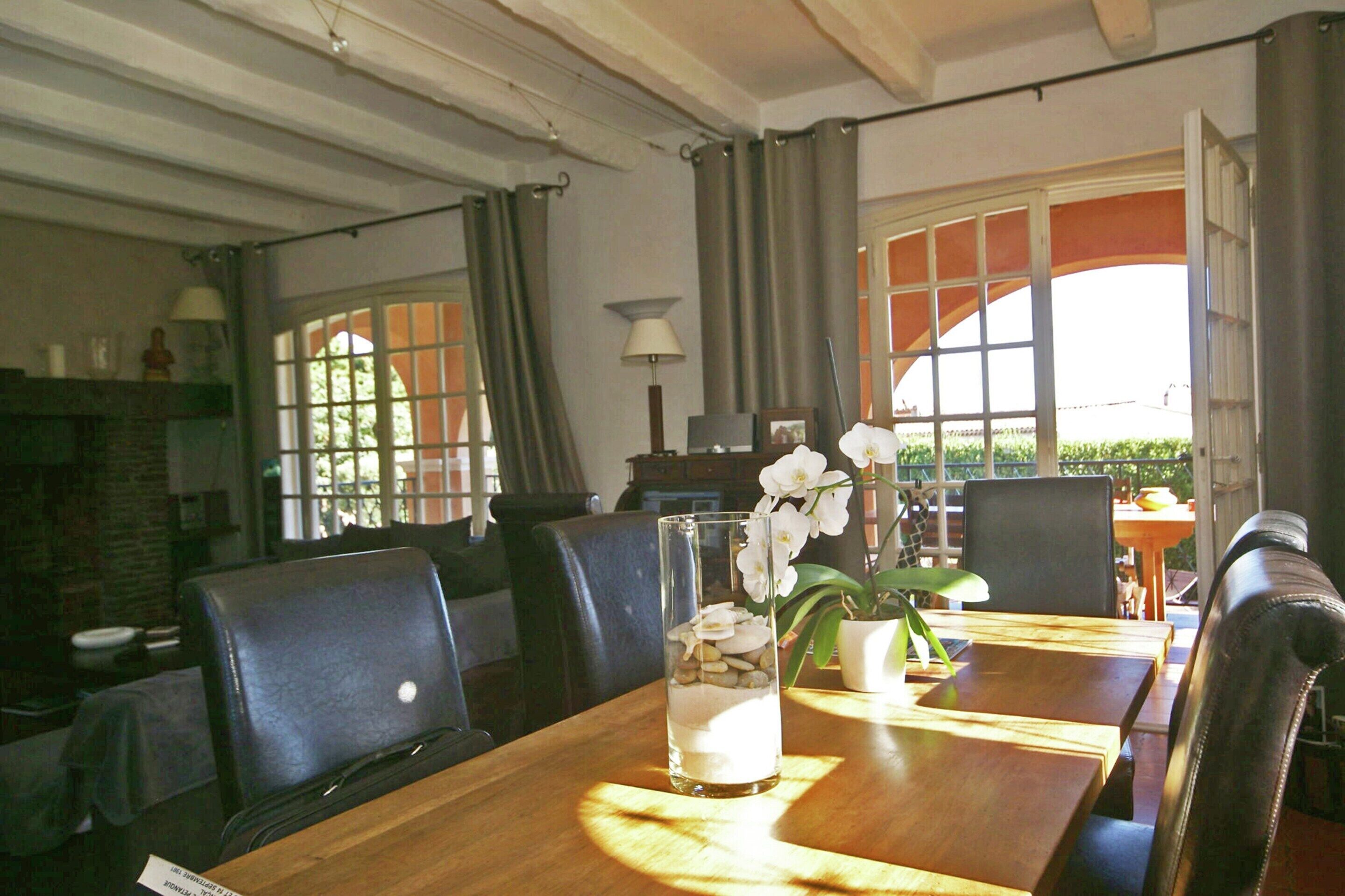 House | Dining