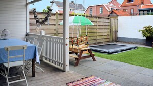 Villa | Balcony - Fantastic Family House in the Old Center Near Beach and Sea (Noordwijk)