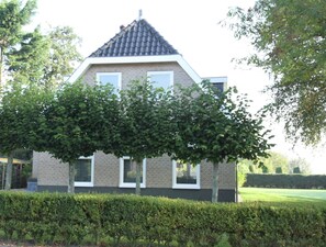 Exterior - Groet Villa Stay With Garden Views (Groet)