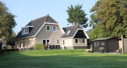 Groet Villa Stay With Garden Views