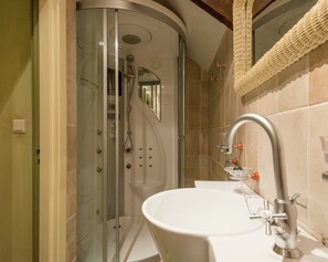 House | Spa treatment