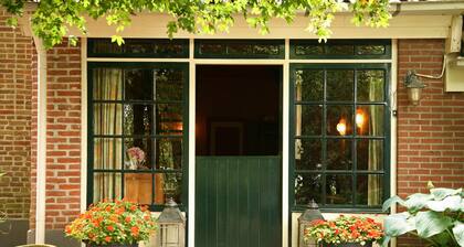 Secluded Farmhouse in Balkbrug with Hot Tub