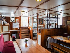 Unclassified image, 4 of 40, button - Lovely Boat in Rotterdam With Private Terrace (Rotterdam)