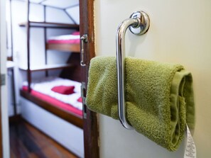 Mobile Home | Bathroom - Lovely Boat in Rotterdam With Private Terrace (Rotterdam)