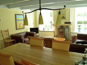 Dining - Sunlit Cottage near Sea in Nes (Nes)