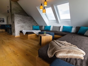 Living room - Modern Apartment With Shared Sauna in City of Mariapfarr (Mariapfarr)