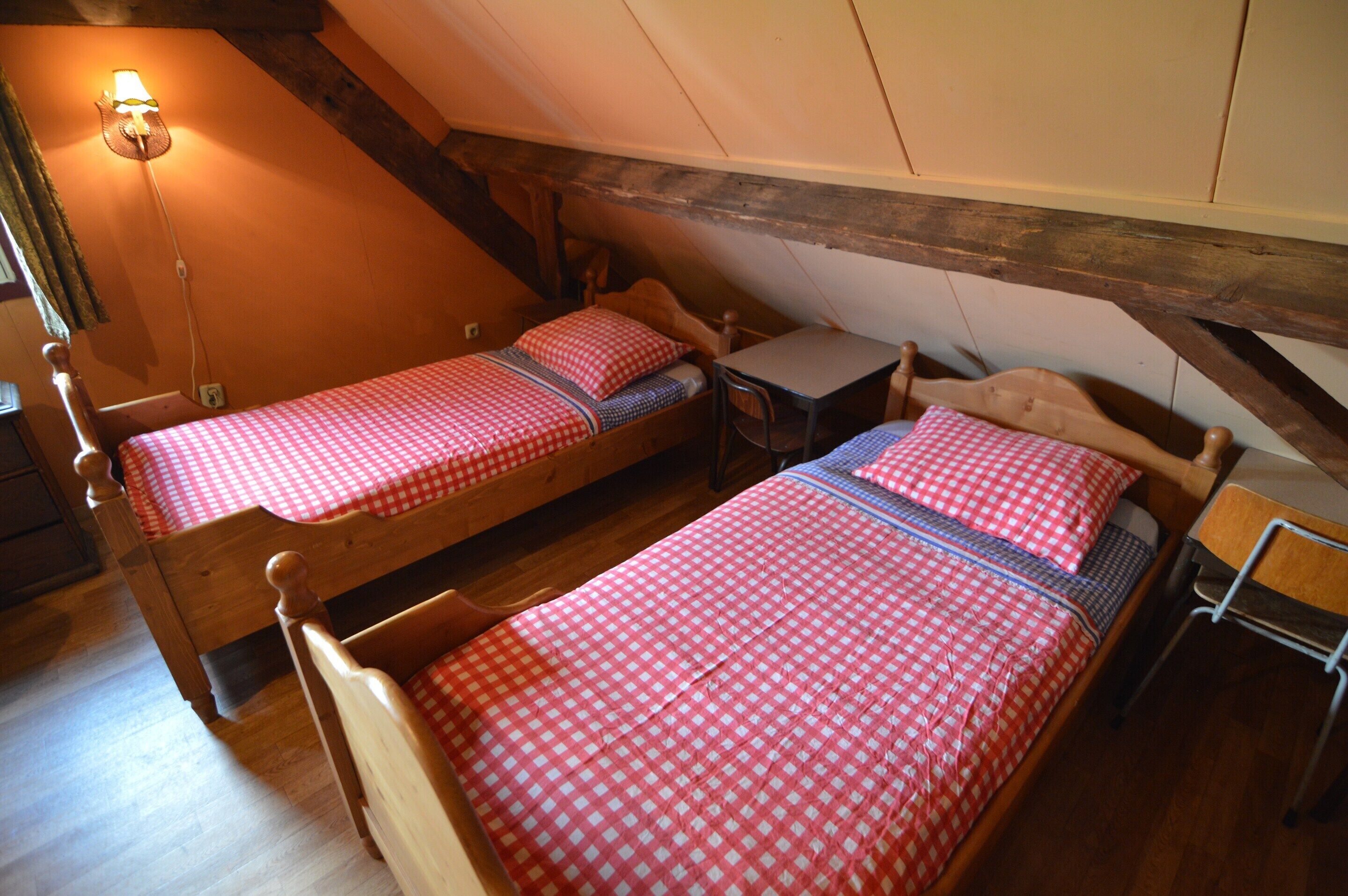 Casa | 3 dormitoris, mobiliari individual i roba de llit 