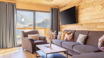 Chalet | Living area