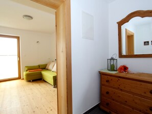 6 Schlafzimmer, individuell eingerichtet, Bettwäsche