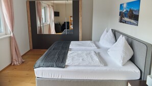 House - Comfortable Holiday Home in Goldegg - Weng With Whirlpool (Goldegg)