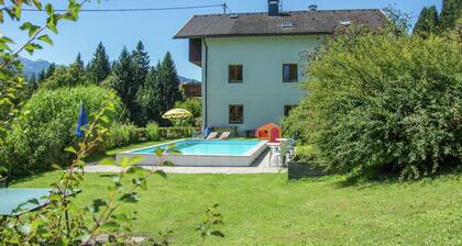 Spacious Apartment in Hermagor near Nassfeld-Pressegger