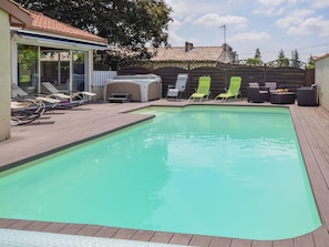 Outdoor pool - Modern Villa in Condezaygues With Private Pool (Condezaygues)
