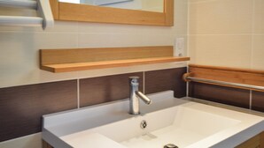 Bathroom - Modern Villa in Condezaygues With Private Pool (Condezaygues)