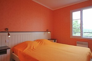 Room - Family-friendly Villa With Pool (Roquebrune-sur-Argens)