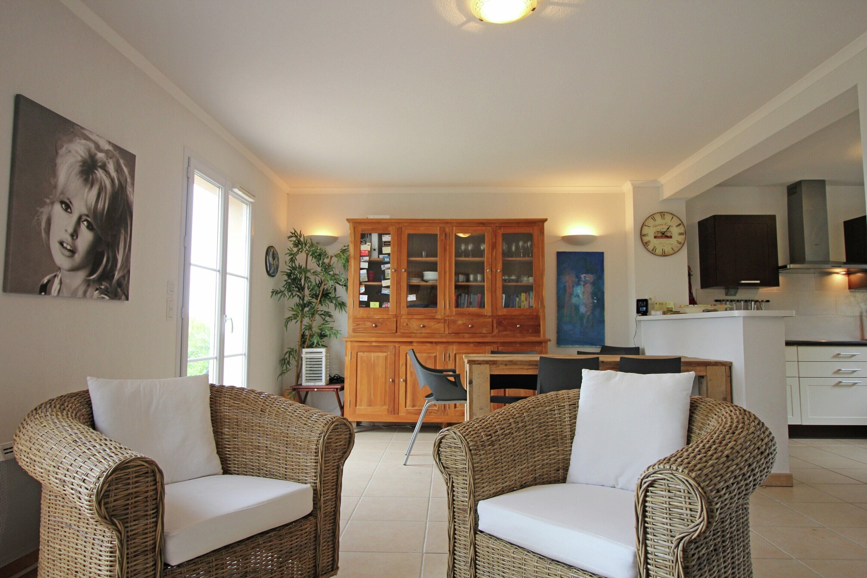 House | Living room