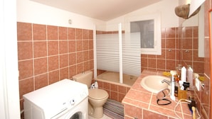Unclassified image, 4 of 36, button - Romantic Holiday Home With a Small Private Pool, Located in the Provence (Draguignan)