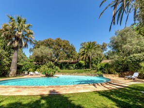Exterior - Magnificent Villa With Private Pool Near Port Grimaud and Saint Tropez (Grimaud)