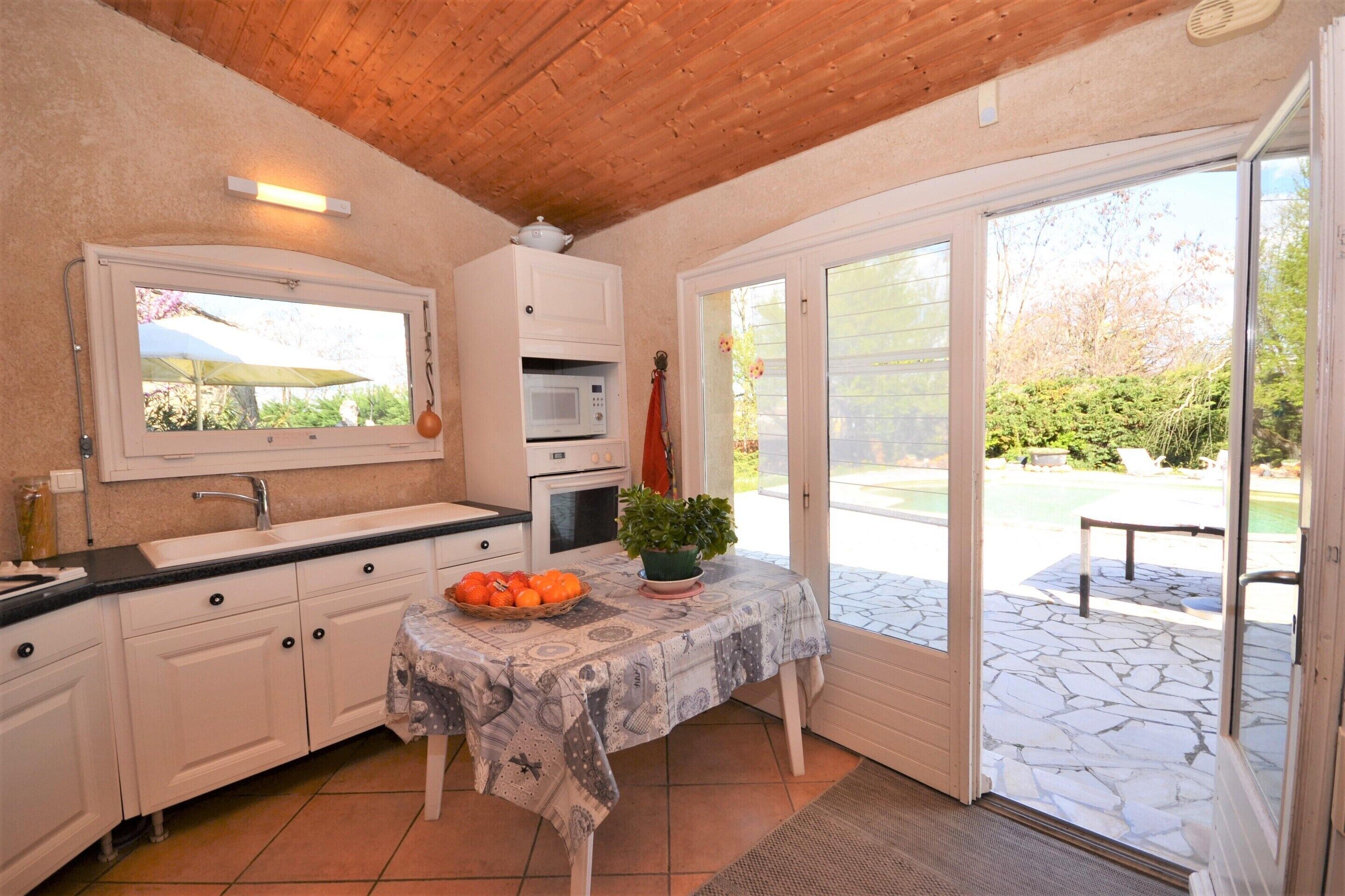 House | Private kitchen | Fridge, microwave, dishwasher, high chair