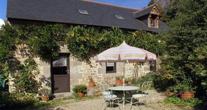 Breton Escape in Querrien