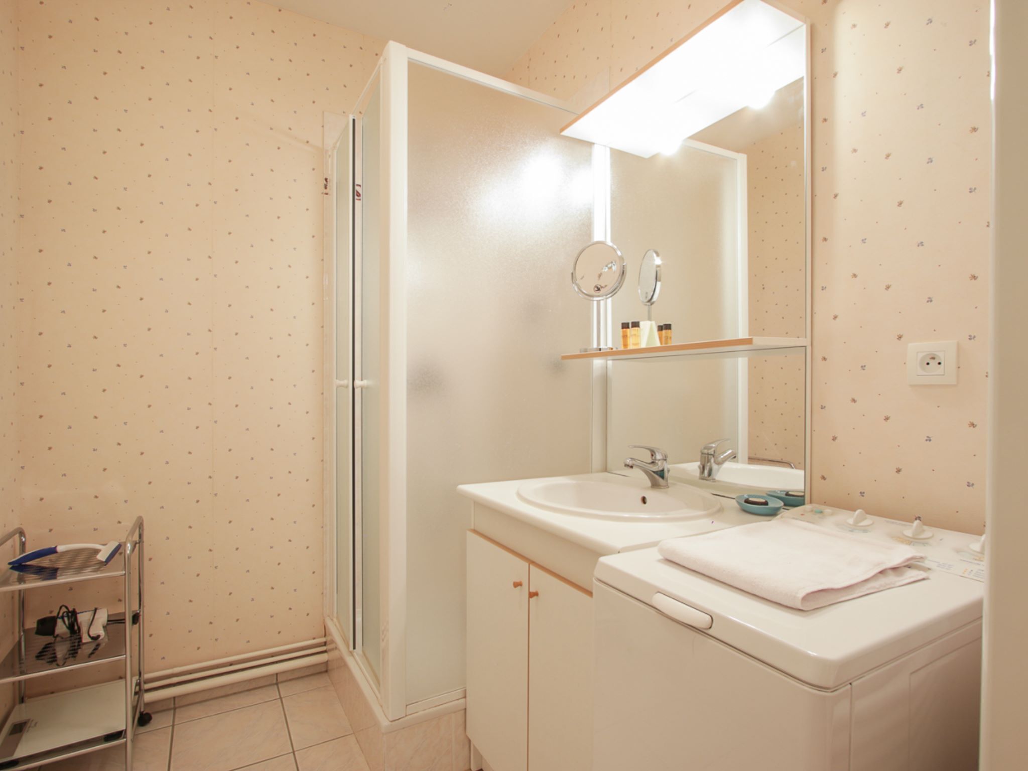Apartment | Bilik Mandi | Pancuran mandi, pengering rambut, tuala disediakan 