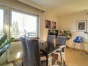 Dining - Spacious Villa in Afritz am See with Hot Tub (Treffen)