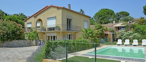 Villa | Exterior