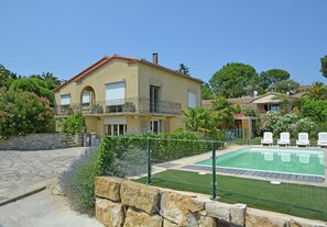 Villa | Exterior - Spacious Villa Retreat in Carcassonne (Carcassonne)