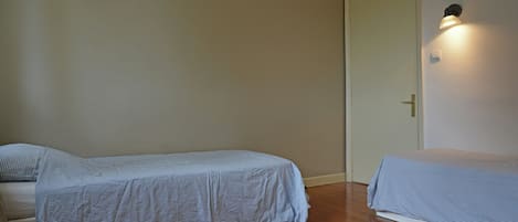 Villa | 3 chambres, ameublement personnalisé, fer et planche à repasser