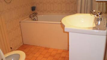 Bathtub