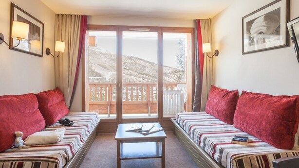 Living room - Apartment in Vars, a Resort With a lot of Sunshine in Hautes Alpes (Vars)