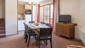 Dining - Apartment in Vars, a Resort With a lot of Sunshine in Hautes Alpes (Vars)