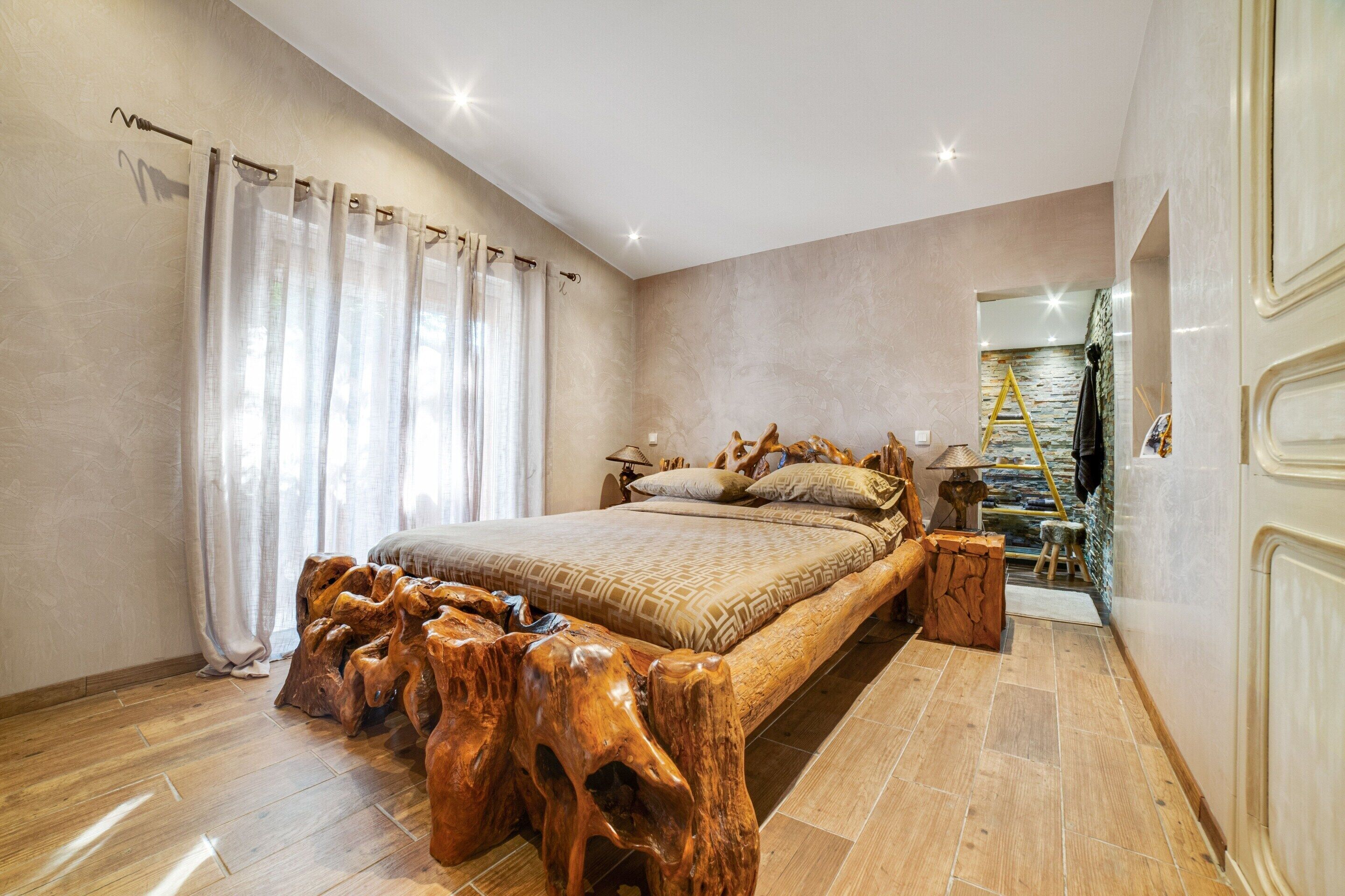 House | 1 bedroom, individually furnished, bed sheets