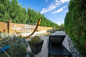 House | Garden - Stone Home in France With Private Pool (Les Arcs-sur-Argens)