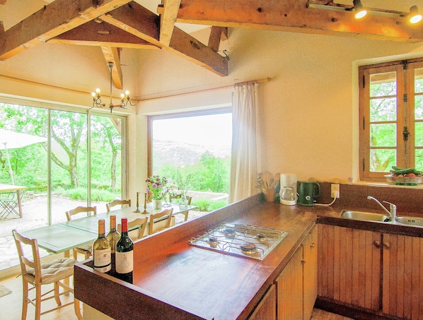 House | Private kitchen - Hilltop Home With Valley View (Bouzic)