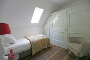 하우스 | 5 개의 침실, 각각 다르게 가구 비치, 다리미/다리미판, 침대 시트