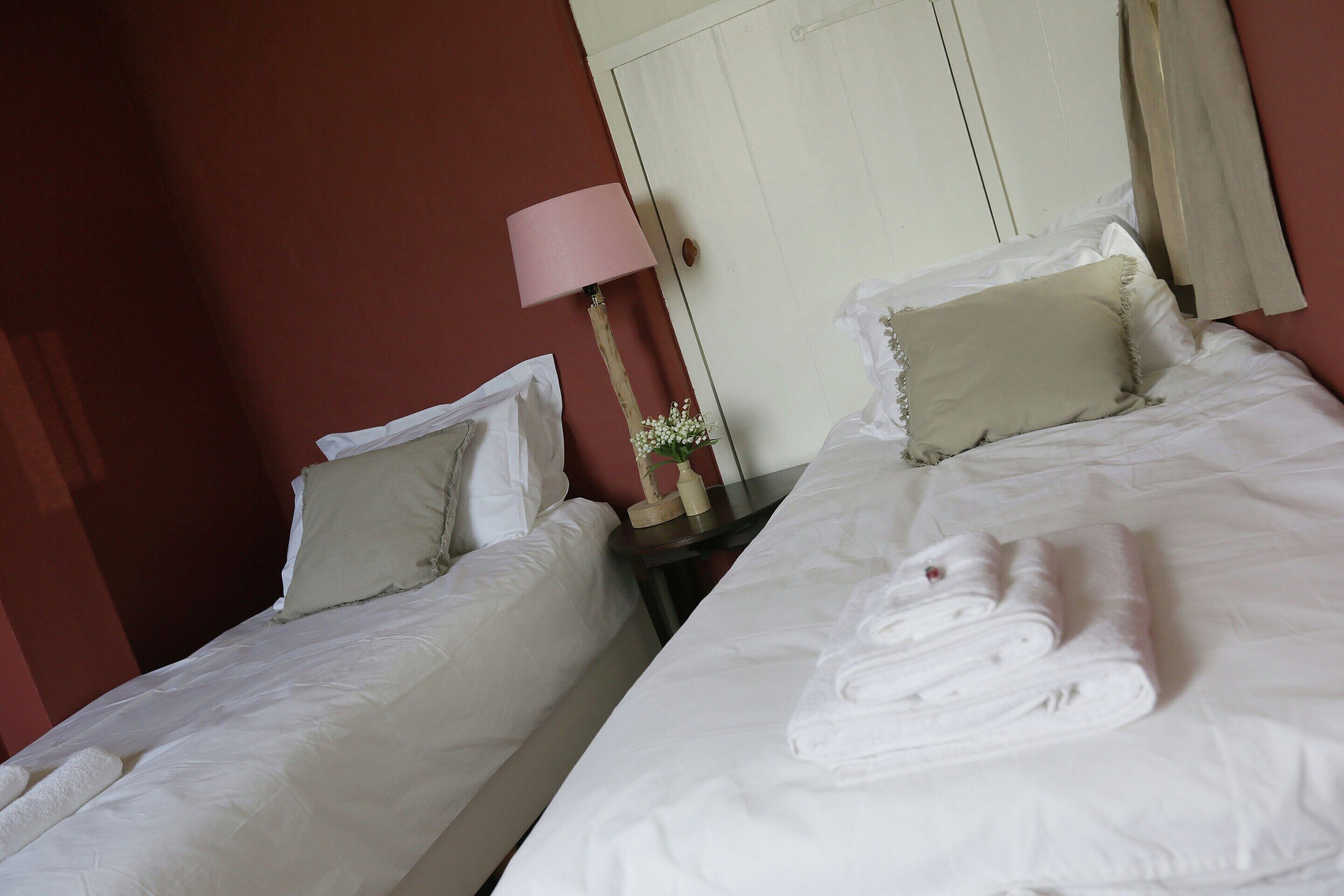 Nhà | 5 phòng ngủ, trang bị nội thất với thiết kế riêng biệt 