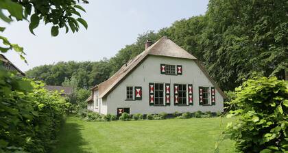 Peaceful Farmhouse in Doorn near Forest