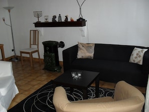 DVD player - This Comfortably Furnished Holiday Home is Located in a Small and Friendly Neighbourhood (Susville)