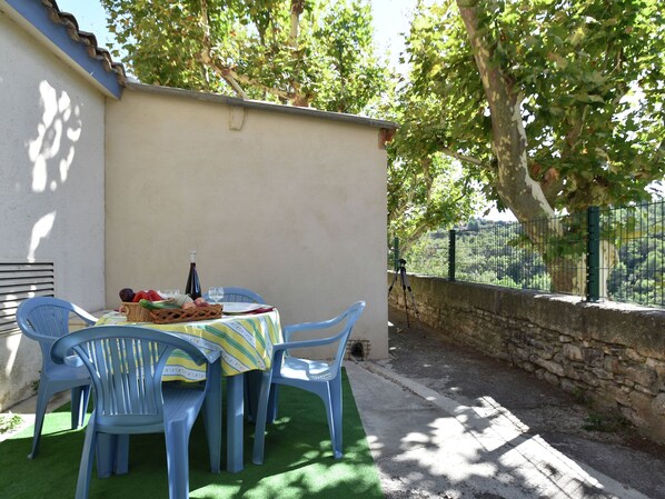 Villa | Balcony - Village Home on the old Bonnieux Town Wall With Unprecedented Views (Bonnieux)