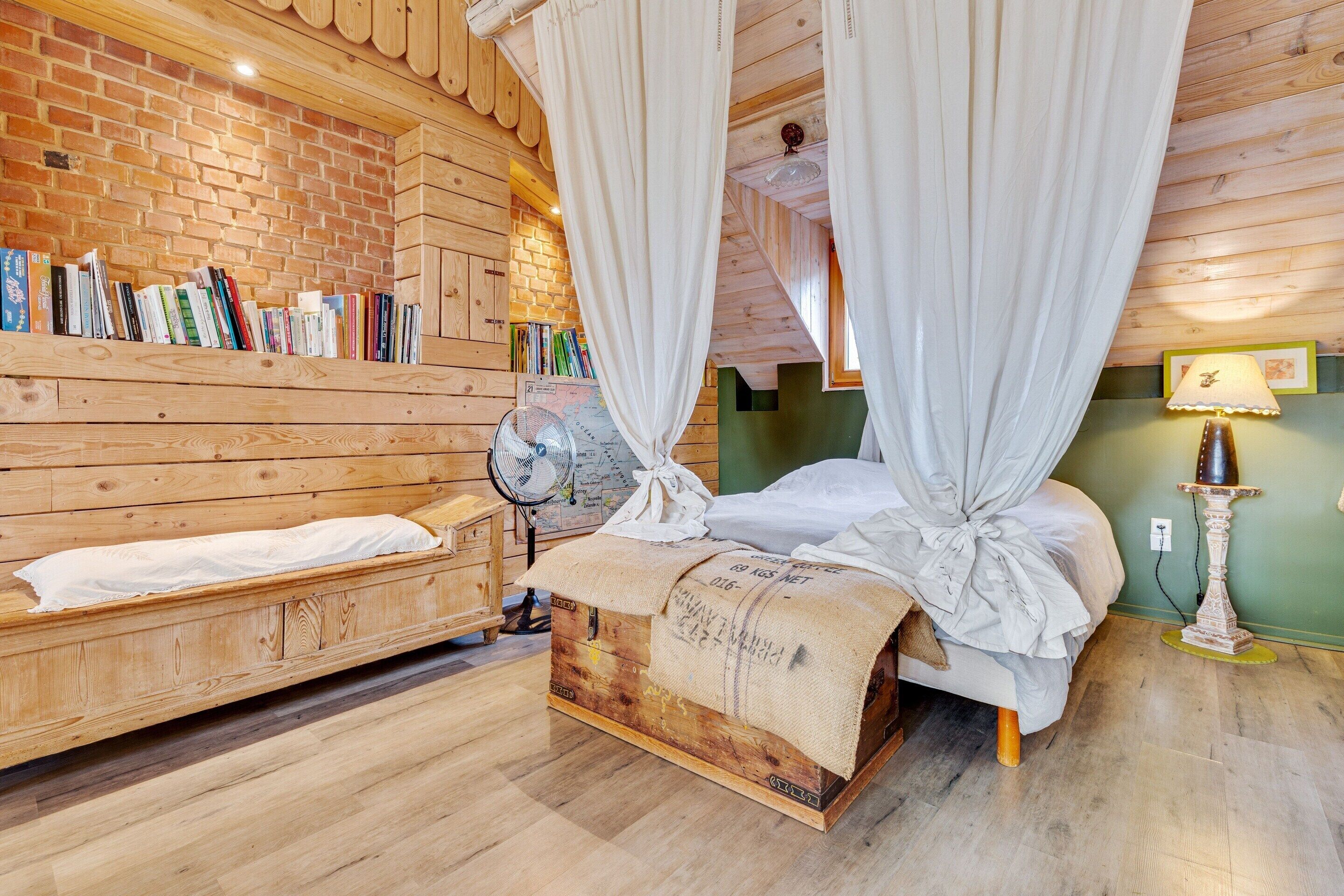 House | 2 bedrooms, individually furnished, bed sheets
