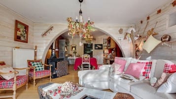 House | Living room